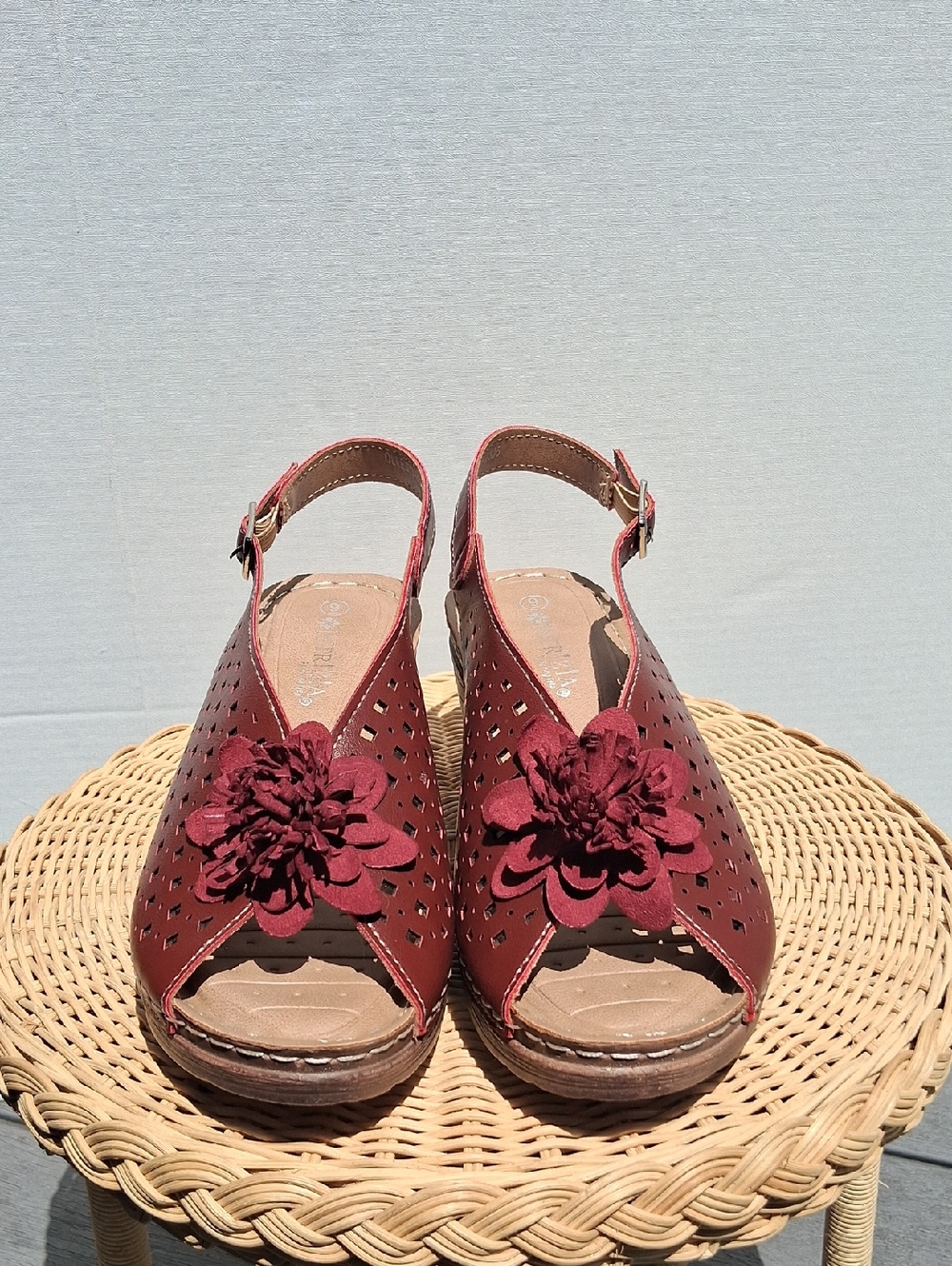 NWT Spring Step Patrizia Burgundy Floral Slingback Heels Size 9